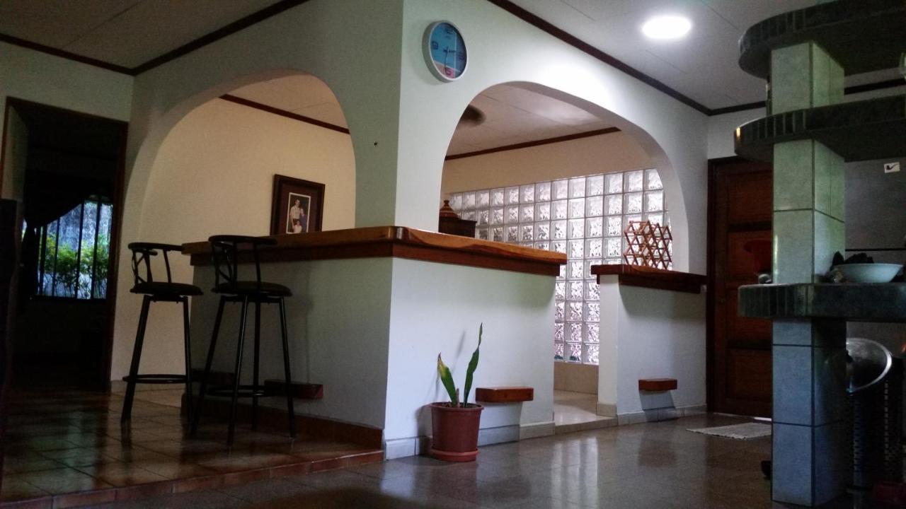 Embassy House Bed & Breakfast Puerto Jimenez Exterior photo